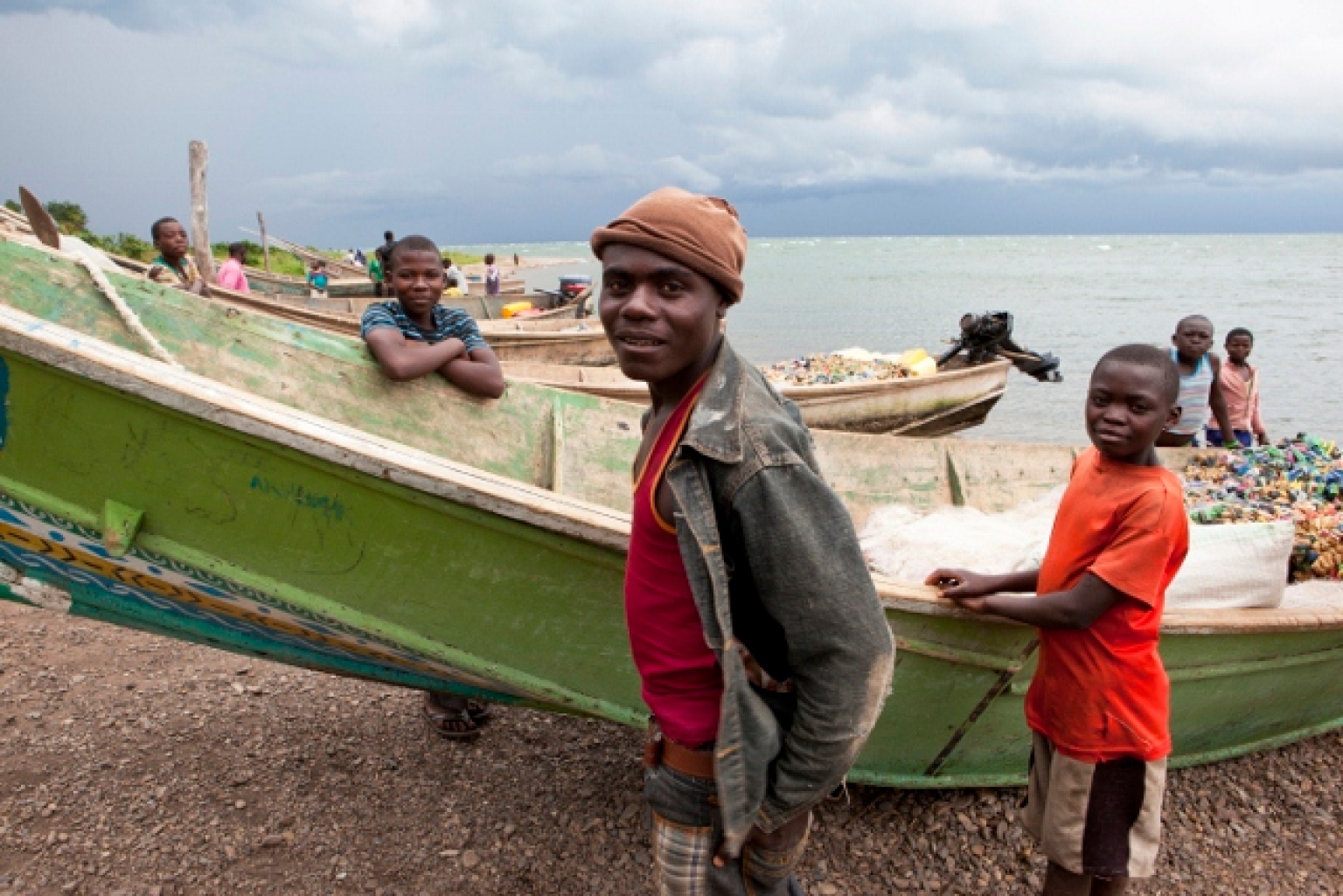 50.000 people obtain clean water and fish from the ecosystems in Virunga National Park Foto: Jan Joseph Stock